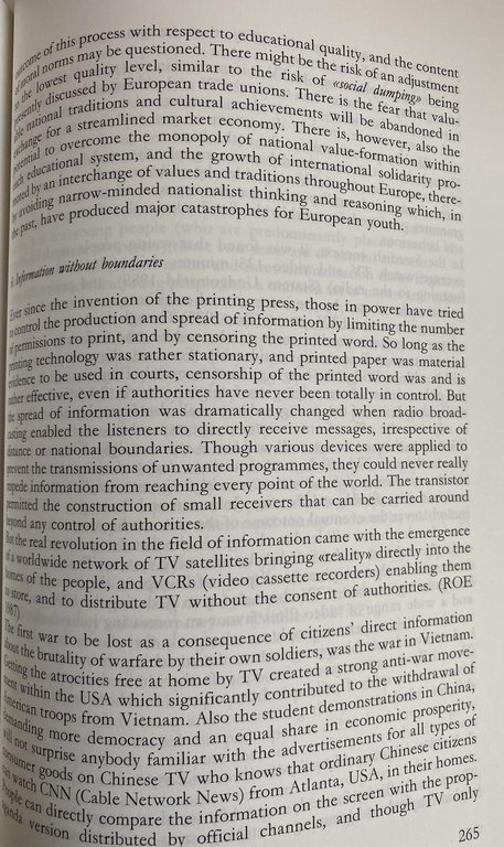 I GIOVANI DELL'EUROPA DELL'EST E DELL'OVEST: IDEOLOGIE, VALORI, PROSPETTIVE. THE …