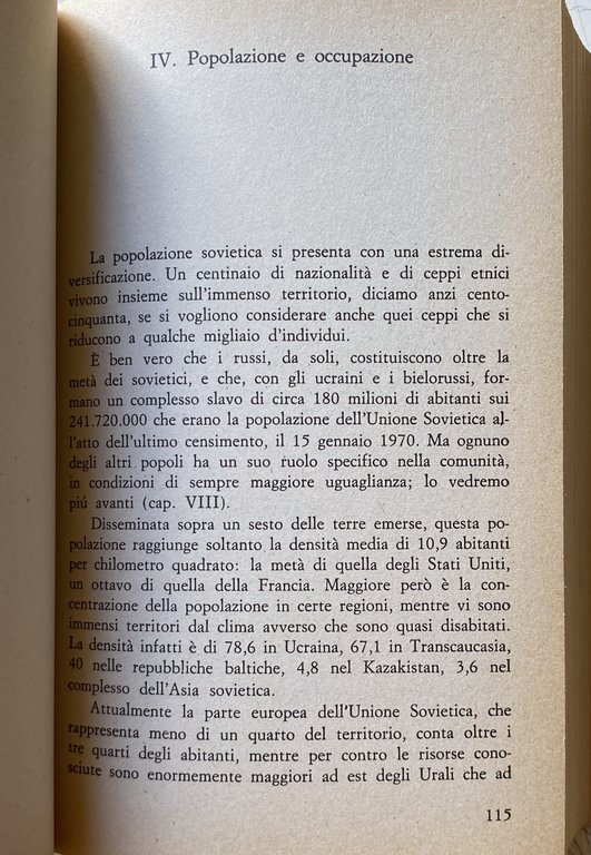 I SOVIETICI: CLASSI E SOCIETÀ NELL'URSS