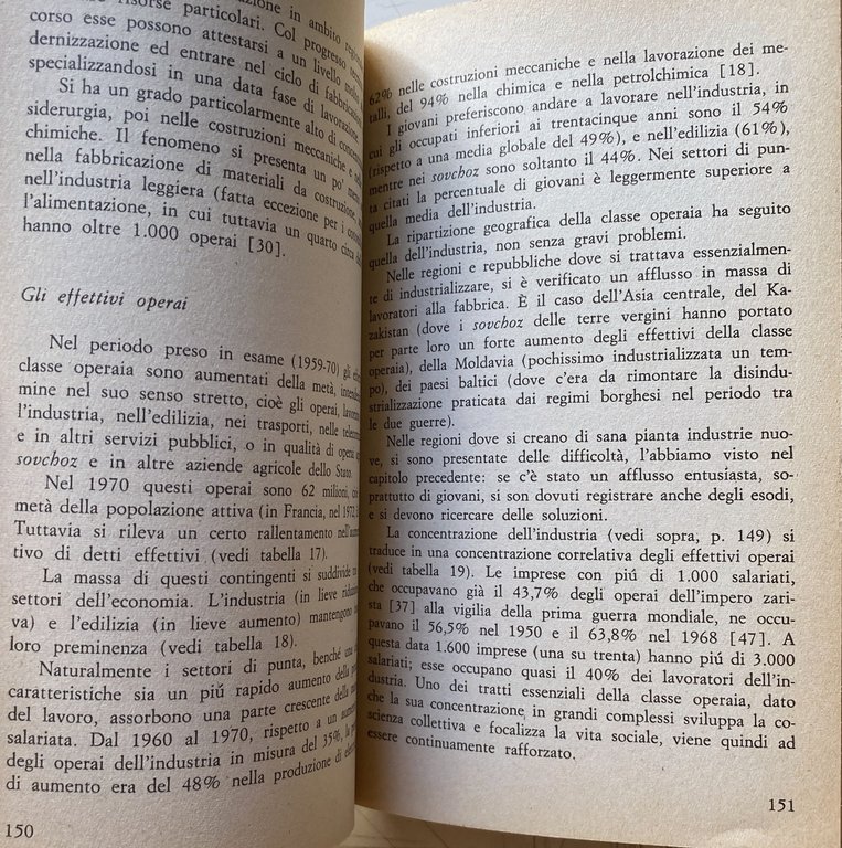 I SOVIETICI: CLASSI E SOCIETÀ NELL'URSS