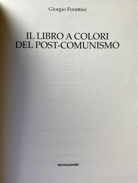 IL LIBRO A COLORI DEL POST-COMUNISMO