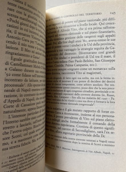 NAPOLI FINE NOVECENTO. POLITICI, CAMORRISTI, IMPRENDITORI