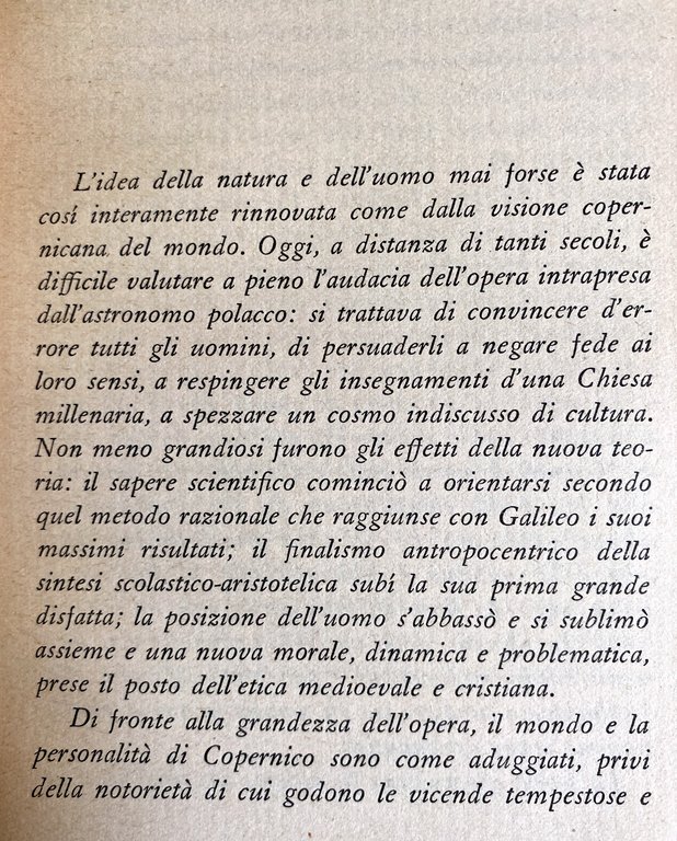 NICCOLÒ COPERNICO E L'ASTRONOMIA MODERNA