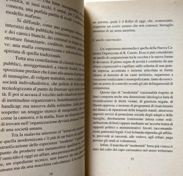 PER RABBIA & PER AMORE. VIAGGIO DALLA CAMORRA ALLA 'NDRANGHETA