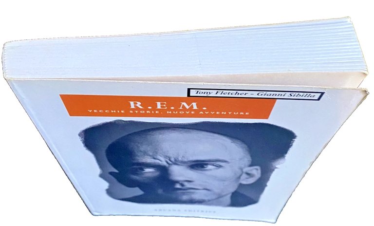 R.E.M. VECCHIE STORIE, NUOVE AVVENTURE