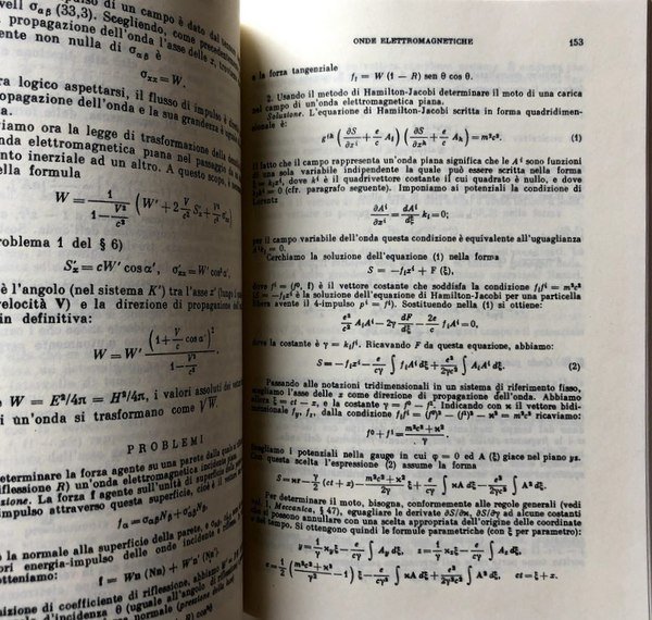 TEORIA DEI CAMPI. FISICA TEORICA VOLUME 2