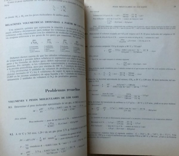 TEORÍA Y PROBLEMAS DE QUÍMICA GENERAL: 385 PROBLEMAS RESUELTOS Y …