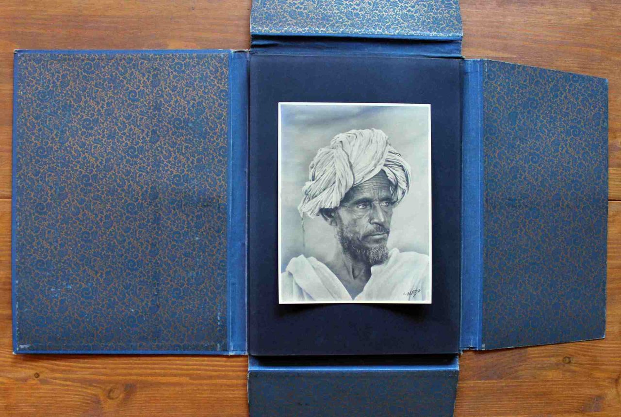 Tipi della Colonia Eritrea. Cartella con 25 fotografie originali | Immagine principale