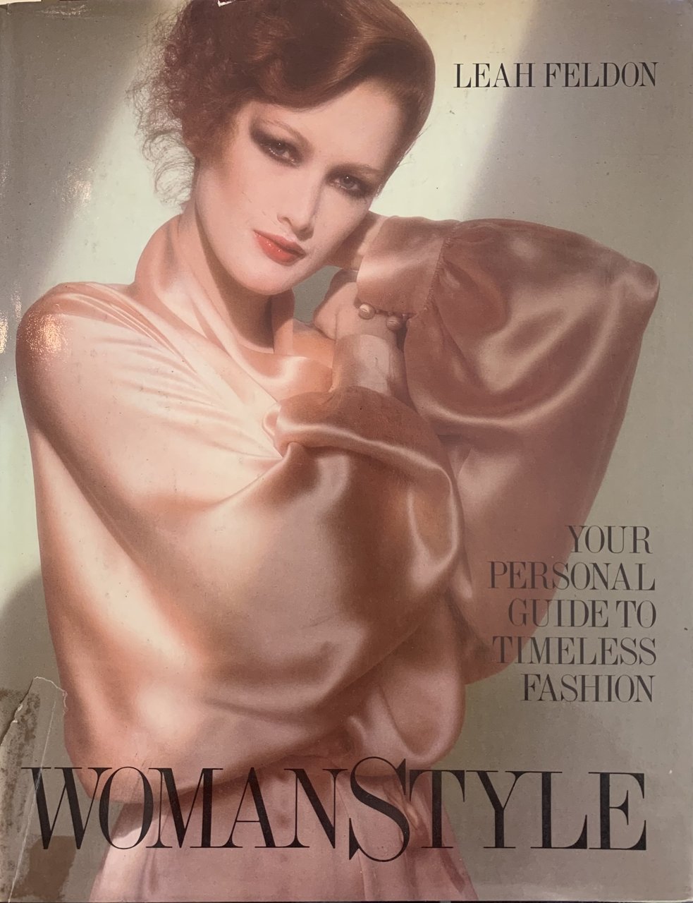 WOMAN STYLE. YOUR PERSONAL GUIDE TO TIMELESS FASHION