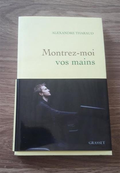 Montrez Moi Vos Mains | Immagine principale