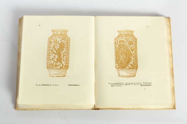 Oak Leaf Jars: A fifteenth centur y Italian ware showing …