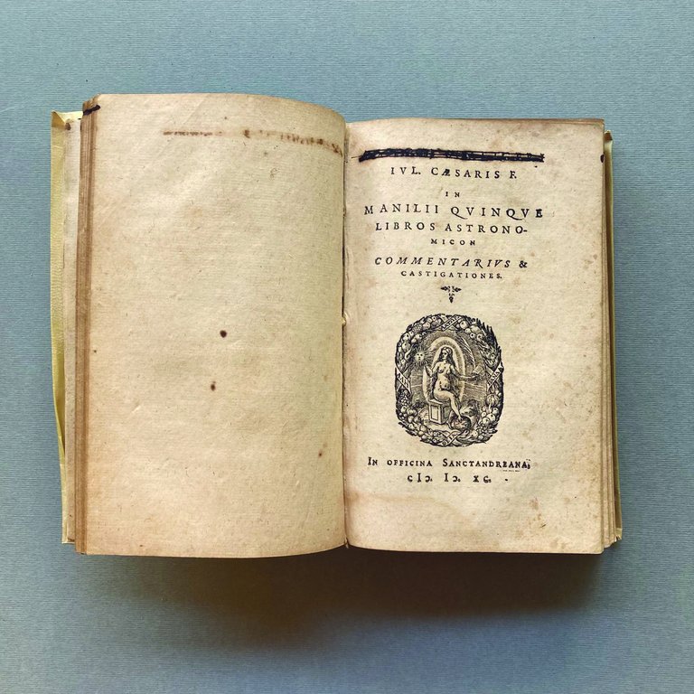 Manili Astronomicōn libri quinque. Iosephus Scaliger Iul. Caes. f. recensuit, …
