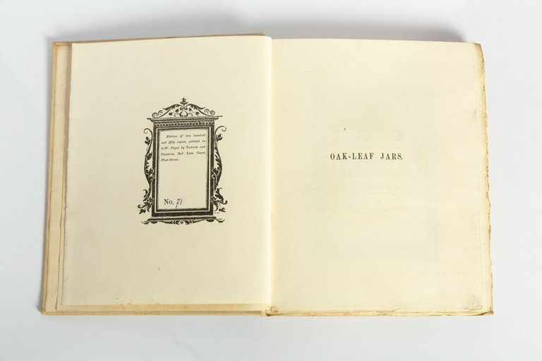 Oak Leaf Jars: A fifteenth centur y Italian ware showing …