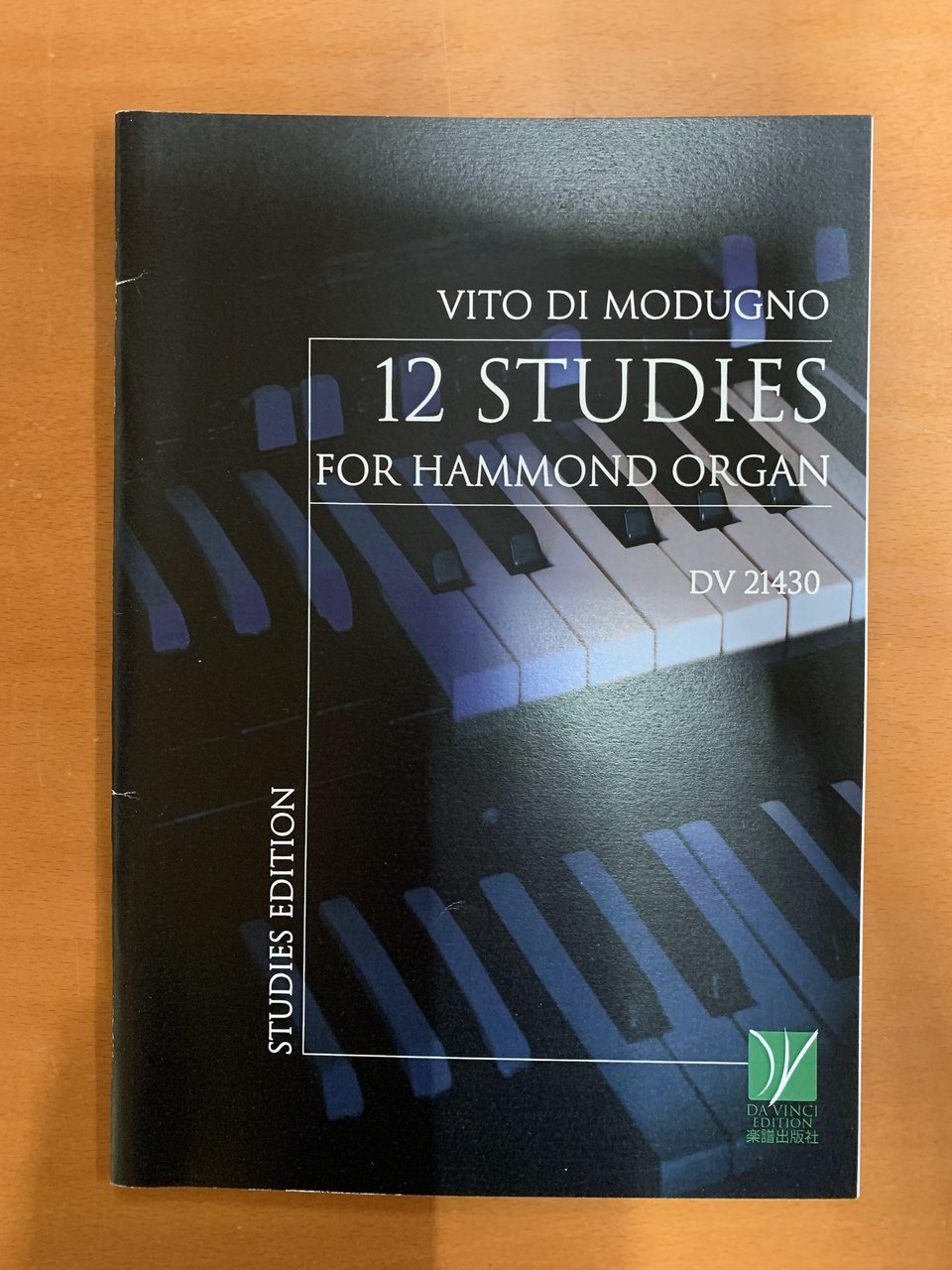 Vito Di Modugno. 12 Studies for hammond organ studies edition.