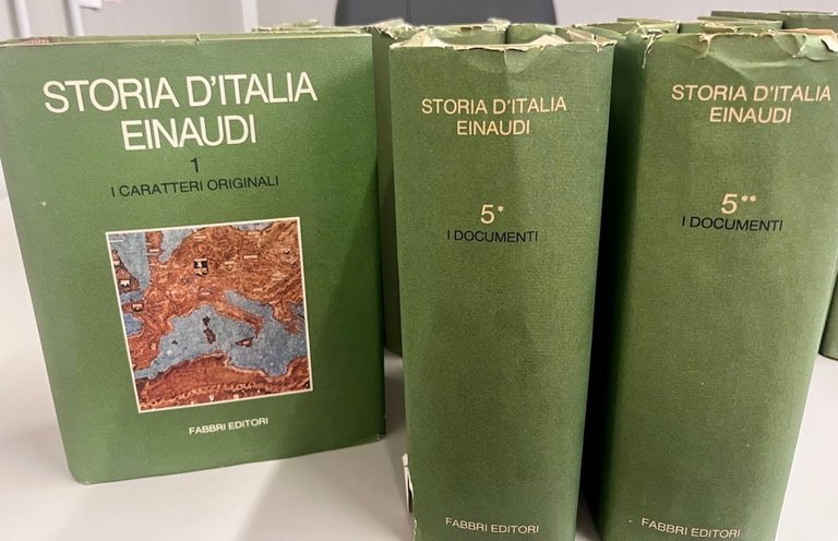 STORIA D'ITALIA EINAUDI. 5 VOLUMI IN 8 TOMI