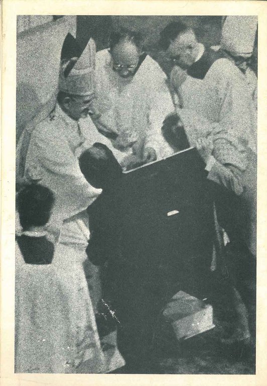 Saint Pierre, 9 octobre 1977. Le peintre Aldo Borgonzoni rent …