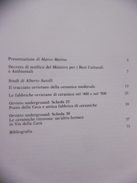 Alberto Satolli, La ceramica orvietana nel Quattrocento e nel Cinquecento, …