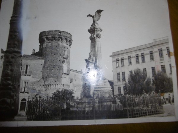 FOTO VASTO - ABBRUZZO - MONUMENTO A GABRIELE ROSSETTI