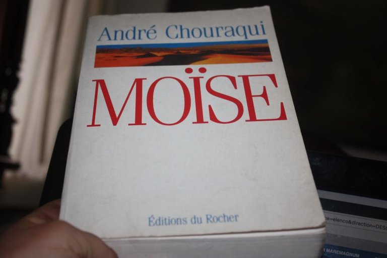 ANDRE' CHOURAQUI MOISE EDITIONS DU ROCHER