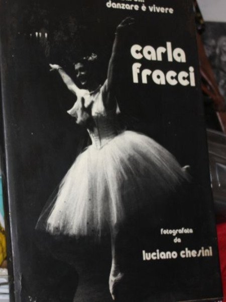 CARLA FRACCI vivere ÔøΩ danzare fotografata da LUCIANO CHESINI 1977