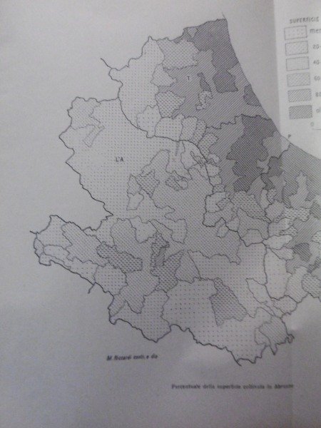 CARTA DELLA DISTRIBUZIONE DELLA POPOLAZIONE SPARSA E DEI CENTRI IN …