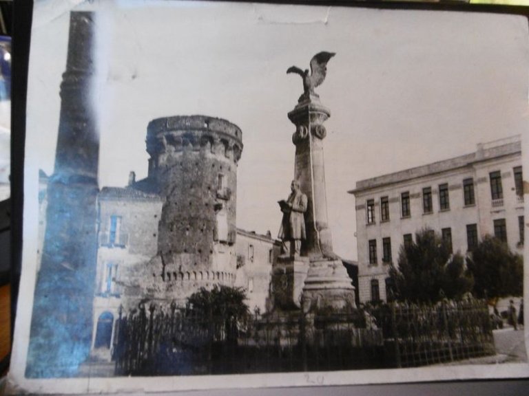 FOTO VASTO - ABBRUZZO - MONUMENTO A GABRIELE ROSSETTI