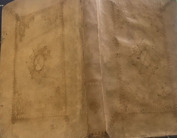 VECCHIA PERGAMENA CON EX LIBRIS INTERNO 1700