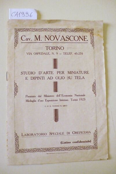 Studio d'arte per miniature e dipinti ad olio su tela