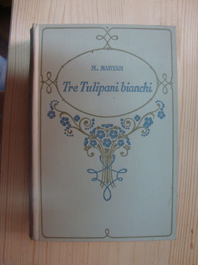 Tre tulipani bianchi