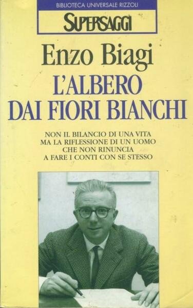 L'albero dai fiori bianchi | Immagine principale