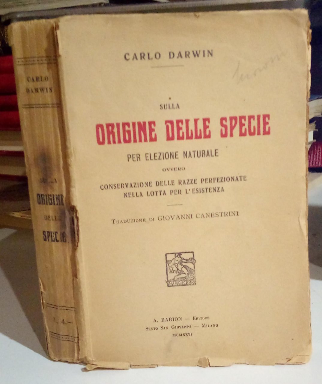 Carlo Darwin sulla origine delle specie per elezione naturale.