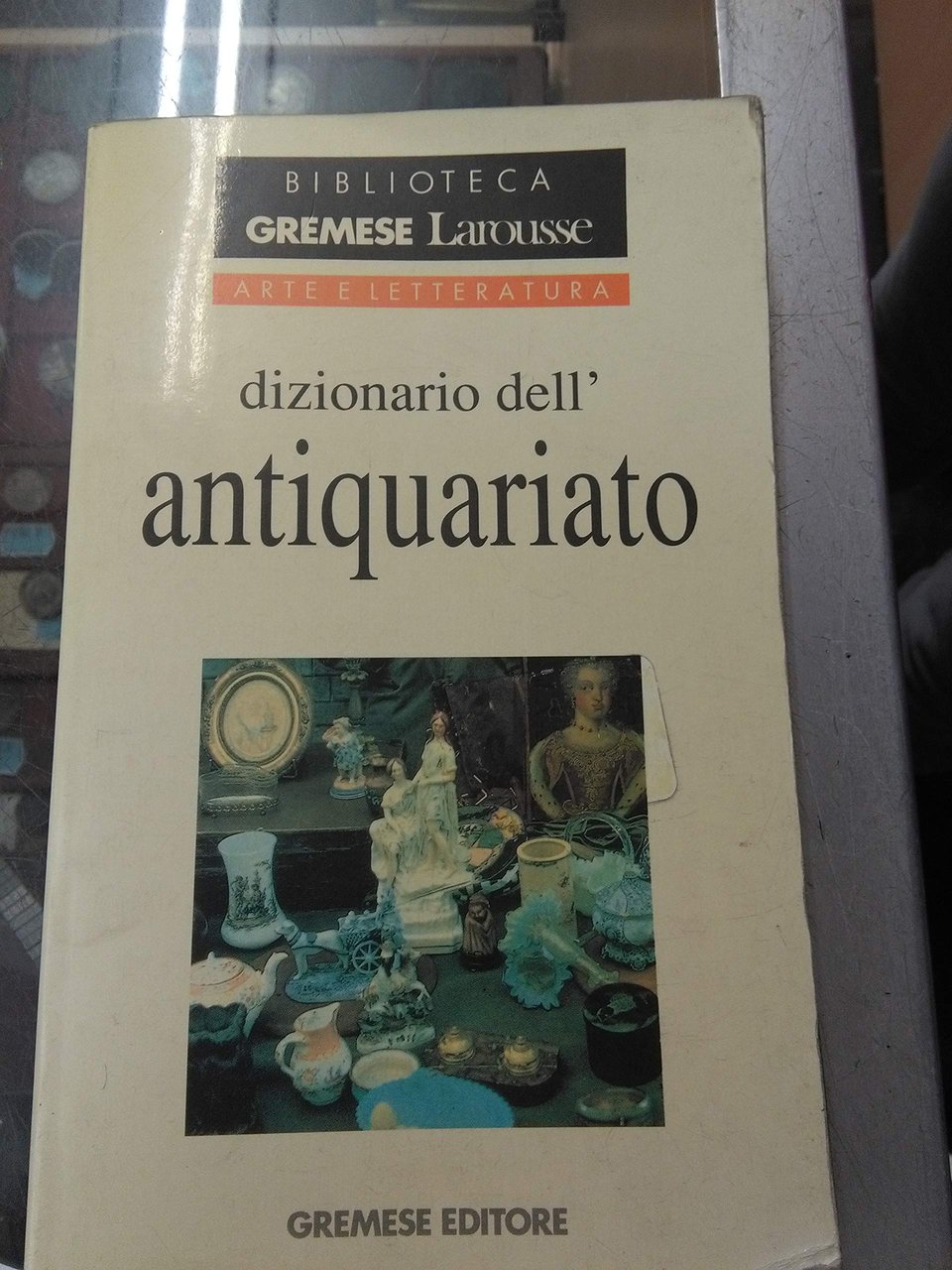 Dizionario dell'antiquariato.