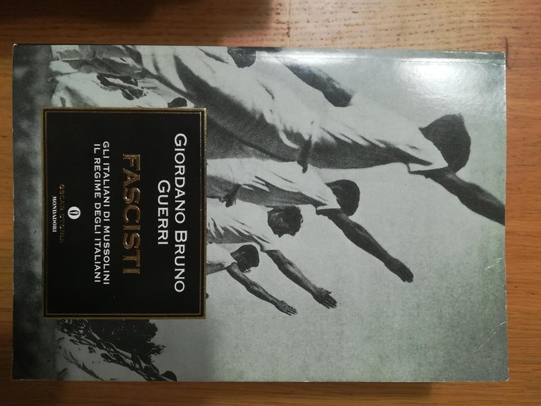 Fascisti : gli italiani di Mussolini, il regime degli italiani