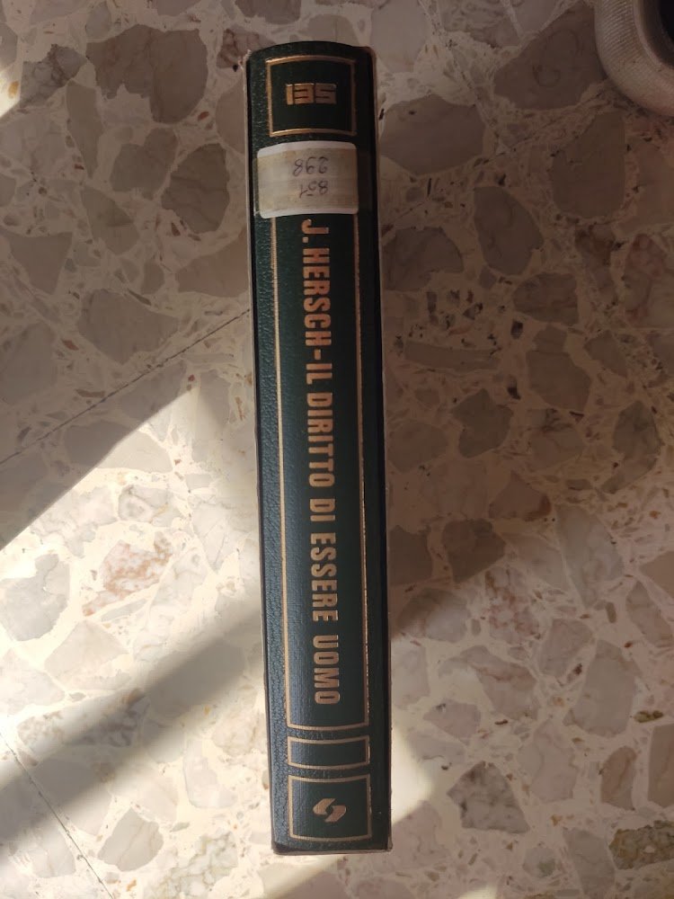 Il diritto di essere uomo