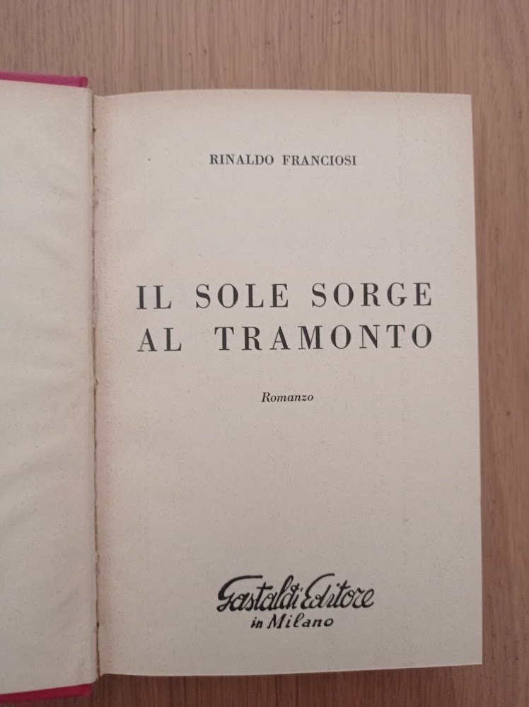 Il sole sorge al tramonto