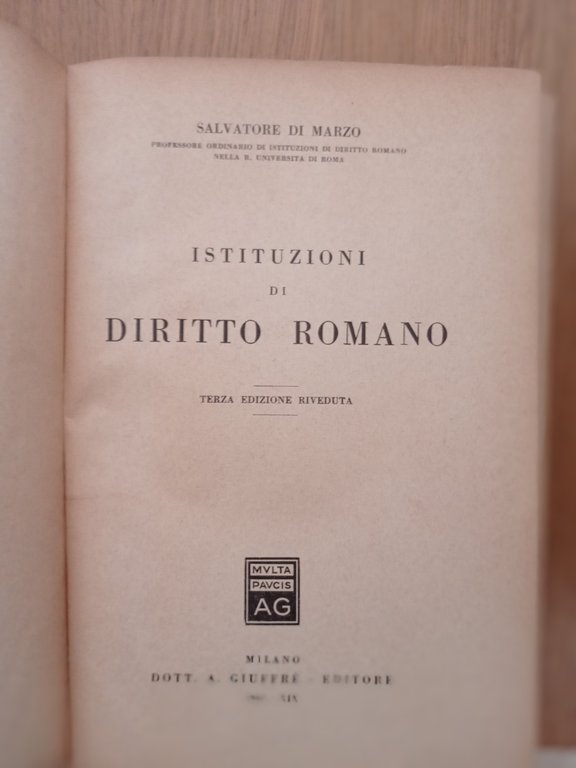 Istituzioni di diritto romano