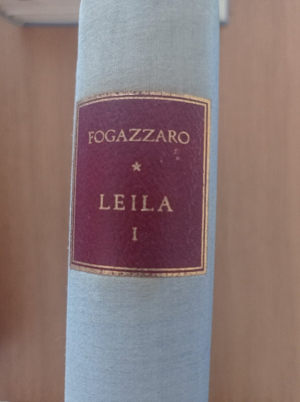 Leila I - II