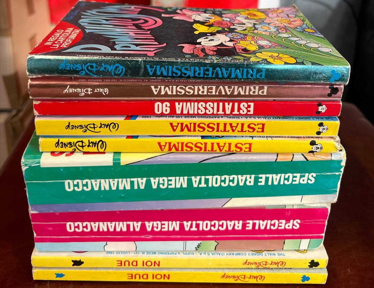 Lotto 9 fumetti vari Topolino (numeri e titoli in descrizione).