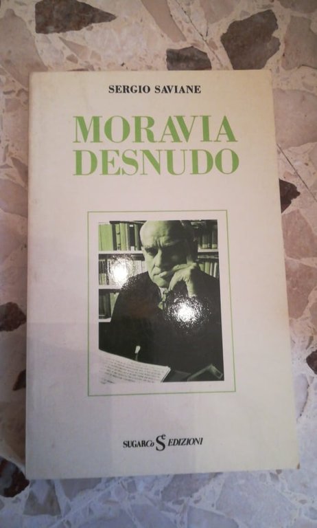 MORAVIA DESNUDO