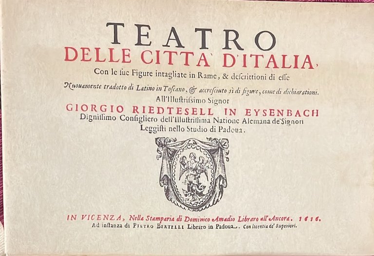 Teatro delle città' d'Italia con le sue figure intagliate in … | Immagine Gallery 1