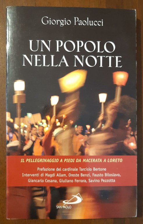 Un popolo nella notte. Il pellegrinaggio a piedi da Macerata … | Immagine Gallery 2