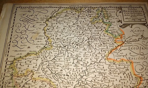MAPA ANTIGUO: “NOBILIS HANNONIAE Com. Descriptio. Auctore Iacobo Surbonio Montano. …