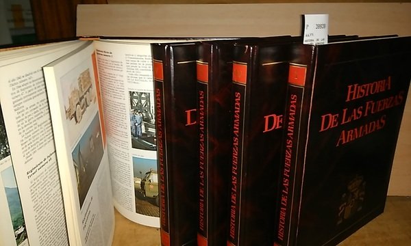 HISTORIA DE LAS FUERZAS ARMADAS (5 VOLUMENES)