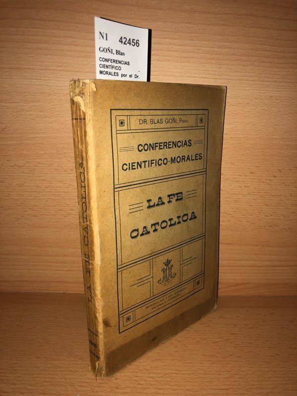 CONFERENCIAS CIENTÍFICO - MORALES por el Dr. ---