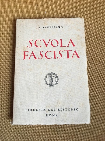 Scuola fascista.