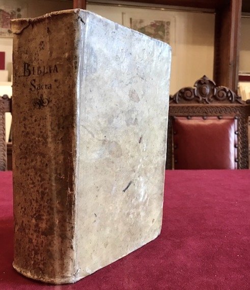 Biblia Sacra vulgatae editionis, Sixti V. Pontificis max. jussu recognita, et Clementi VIII. auctoritate edita; versiculis distincta, et ad singula capita argumentis aucta.