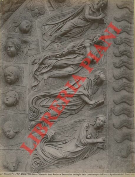 Perugia. Chiesa dei Santi Andrea e Bernardino; Lunetta sopra la porta - Palazzo Municipale, dettagli (2).