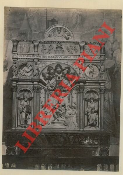 Sculture varie, interni e non : altari, tombe, colonne, ecc.