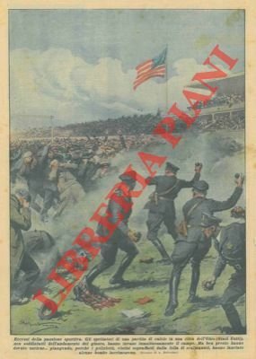 Gli spettatori di una partita di calcio in una città …