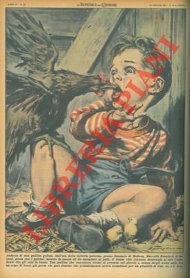 Bimbo di due anni gioca e ride contento mostrando l'unico dentino che gli orna la bocca quando una gallina glielo porta via.