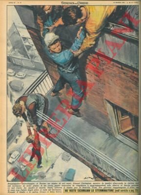 A Torino bimbo di sei anni esce sul terrazzo al …